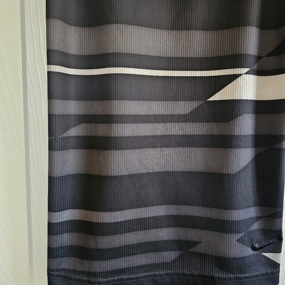 ***3/$30*** NIKE DRI-FIT TANK - Picture 8 of 9